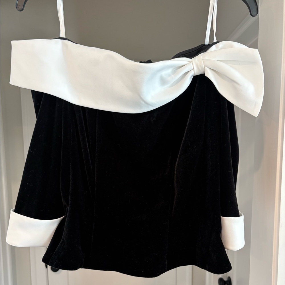 Alex Evenings Black and White Velvet Top
